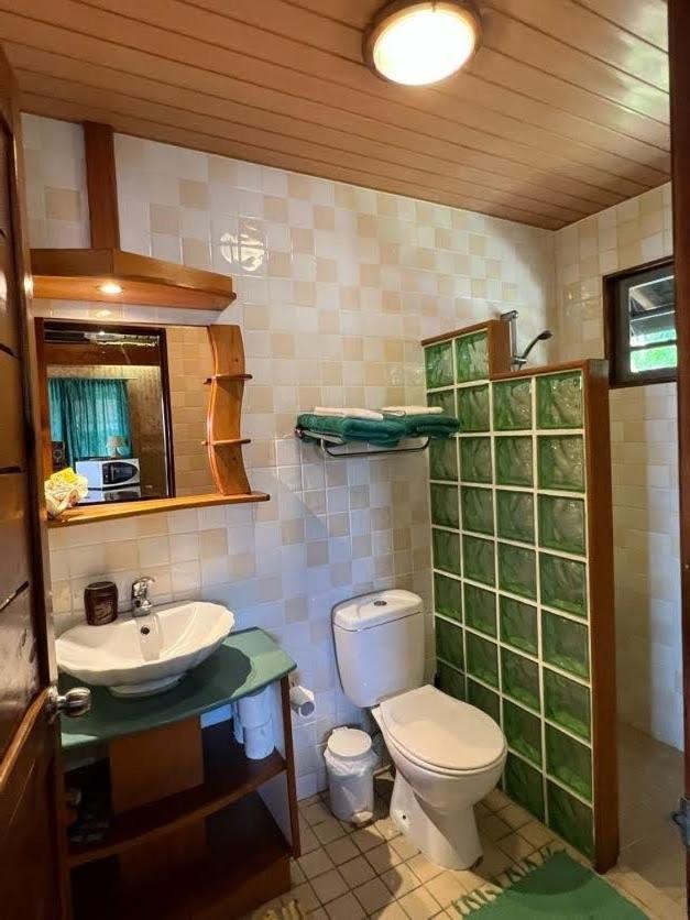 Tehuarupe Surf Studio 2 Haapiti エクステリア 写真