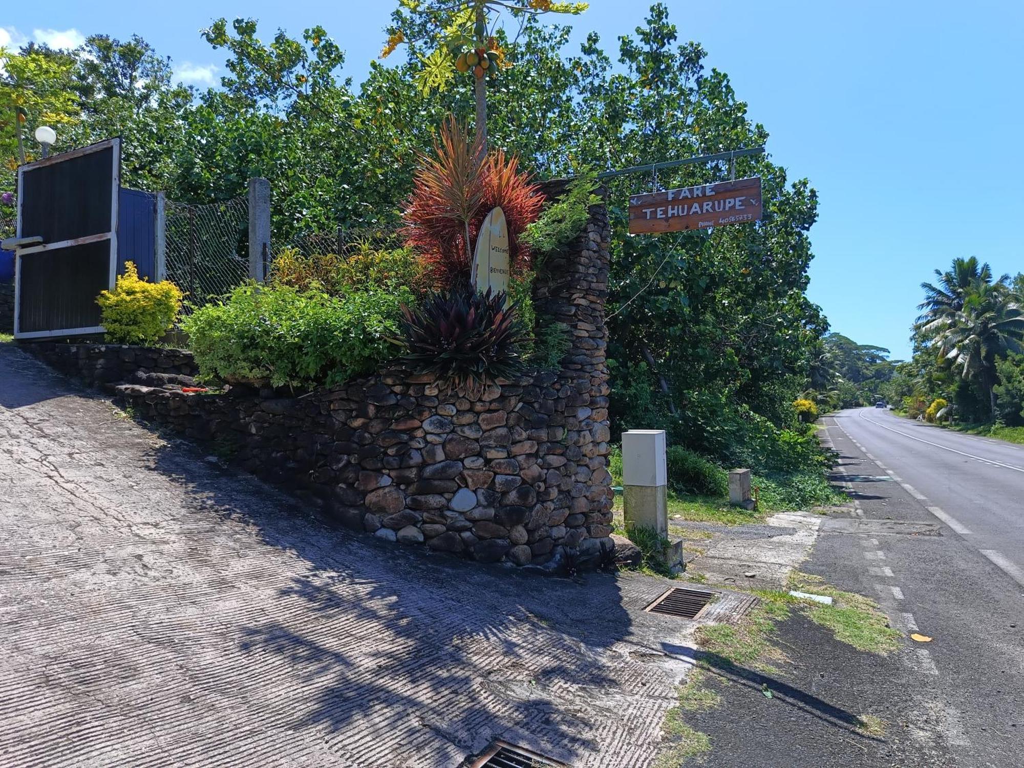 Tehuarupe Surf Studio 2 Haapiti エクステリア 写真